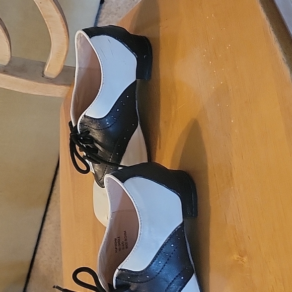 Youth Sadle shoes size 4/5 - Picture 6 of 11